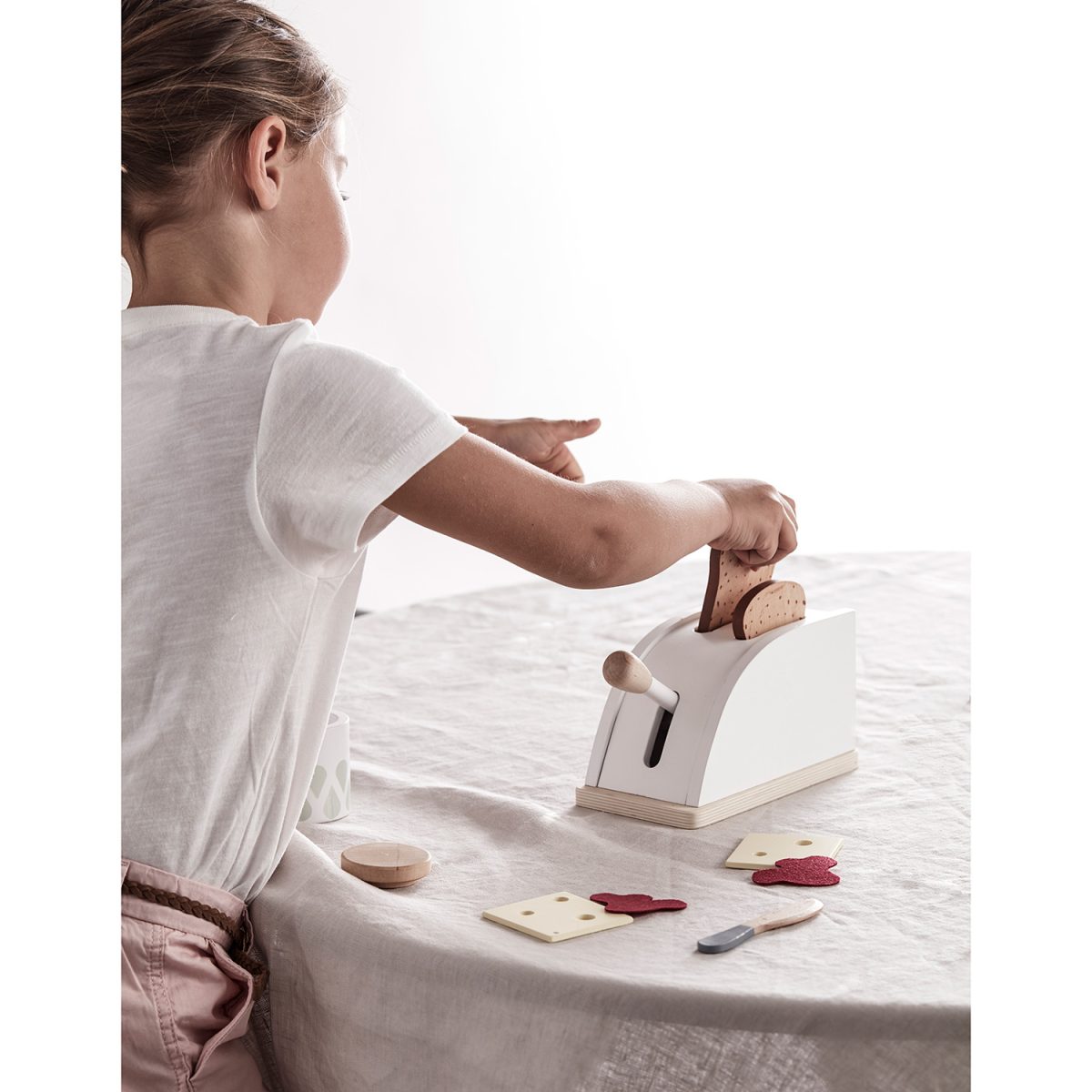 Kids concept toaster toy