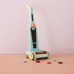 Kid's concept toy vacuum cleaner
